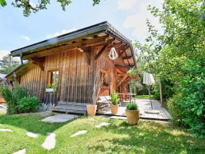 Chalet à Morzine, Chalet charmant avec terrasse au pied du Pleney, proche centre et parking - L1010384