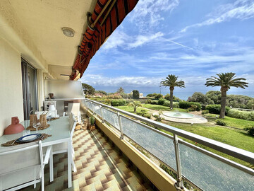 Location Wohnung in Ajaccio,Ajaccio: Appartement 2P Standing, Plage & Commerces FR-1-61-643 N°1010391