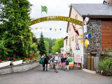 Location Chalet in Saint Bonnet près Orcival,Camping de la Haute Sioule - PUY DE LA VACHE 1318935 N°1010404