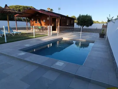 Villa in Conil de la Frontera,Charmante maison en bois avec piscine privée et climatisation à Conil ES-180-365 N°1010469