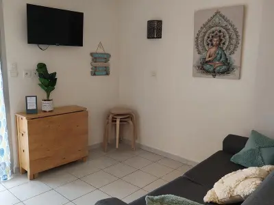 Appartement à Cap d'Agde, Appartement Rénové et Équipé pour 2 au Cap d'Agde avec Jardin, à 5 min de la Plage - L1010622