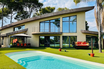Location Villa à Vallauris,06AL - Villa architecte avec piscine vue mer 1313683 N°1010649
