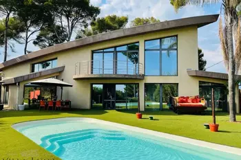 Villa a Vallauris,06AL - Villa architecte avec piscine vue mer 1313683 N°1010649