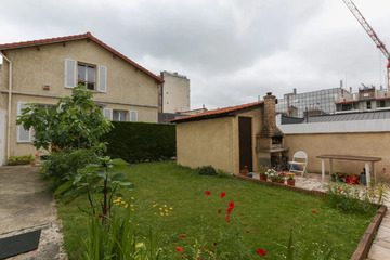 Location Hauts-de-Seine, Haus in Courbevoie, Maison familiale avec jardin à Courbevoie 1320023 N°1010661