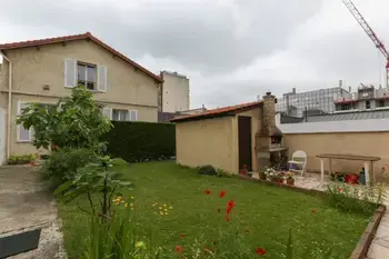 Haus in Courbevoie,Maison familiale avec jardin à Courbevoie 1320023 N°1010661