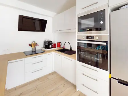 Appartement moderne 3 chambres, terrasse, proche plage et commerces - Photo 1