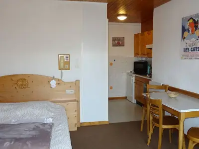 Appartement à Les Gets, Studio cosy aux Gets - Centre-ville, proche commodités, Wifi, draps et serviettes inclus - L1010766