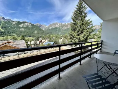 Appartement à Le Monêtier les Bains, Charmant T2 rénové, balcon sud, proche commerces - L1010961