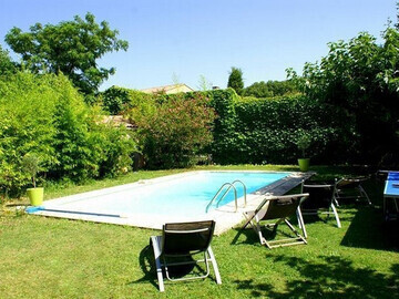 Location Maison à Robion,Villa avec Piscine Privée, Jardin et Clim - Lubéron FR-1-708-81 N°1011017