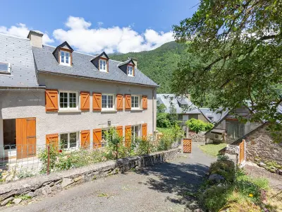 Maison à Avajan, Maison typique 10 pers. avec Wifi, jardin et terrasse, à 5 min de Loudenvielle - L1011153