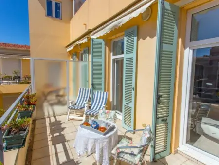 Appartement à Menton, Studio climatisé en centre-ville, proche plages, avec grande terrasse au calme - L1011217