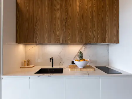 Appartement avec piscine et accès direct à la piscine à débordement - Photo 5