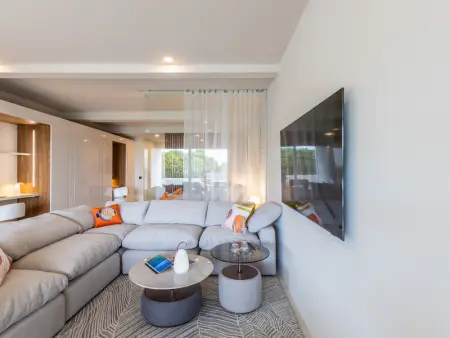 Appartement avec piscine et accès direct à la piscine à débordement - Photo 6