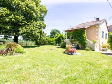 Location Agriturismo a Allemans,Charme et confort au cœur du Périgord Vert, idéal pour couple, jardin privé, proche sites touristiques FR-1-616-378 N°1011584