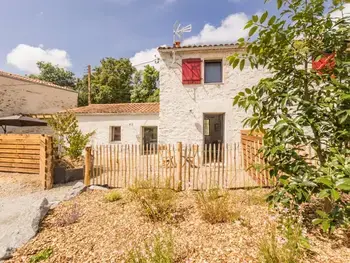 Gîte in Saint Colomban,Ancien corps de ferme rénové avec jardin, proche de Nantes, wifi, borne de recharge et animaux acceptés. FR-1-306-1280 N°1011661