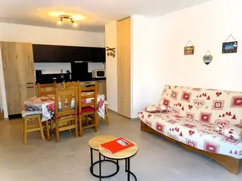 Wohnung in Saint Jean d'Aulps,Appartement neuf 42m² au pied des pistes, 1 ch, balcon, casier à skis FR-1-573-131 N°1011678