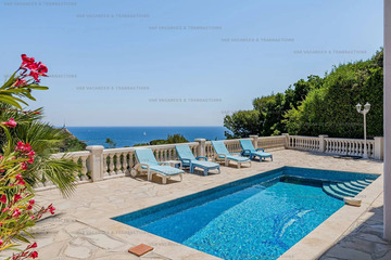 Location Villa à Saint Mandrier sur Mer, Belle vue mer, piscine, au calme, tout confort, climatisation, port et plage à pied 859958 N°815350