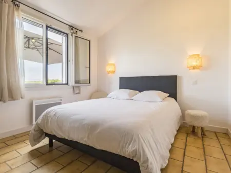 Maison calme, entourée de marais, proche plage et commerces, avec jardin et équipements complets - Photo 8