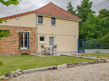 Location Cottage in Brévonnes,Gîte familial équipé avec jardin privatif, proche de Troyes et du parc naturel de la Forêt d'Orient FR-1-543-358 N°1011949