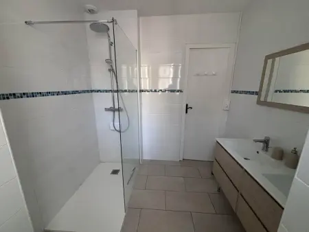 Maison rénovée 3 chambres près de l'océan avec jardin fermé et WiFi - Photo 10