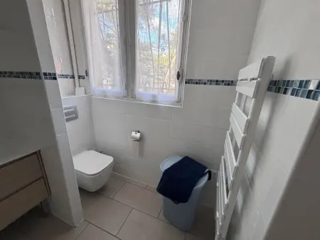 Maison rénovée 3 chambres près de l'océan avec jardin fermé et WiFi - Photo 11