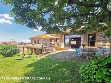 Location Agriturismo a Virigneux,Gîte 5 chambres avec jardin, terrasses et animaux acceptés FR-1-496-326 N°1012176