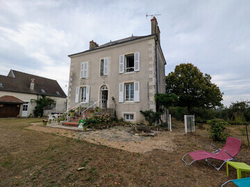 Location Casa rural en Jeu les Bois,Ancien pavillon de chasse du 19ème avec jardin et parking, proche GR46 FR-1-591-614 N°1012319