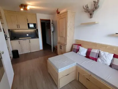 Appartement à La Plagne Montalbert , Appartement rénové en pleine montagne avec accès direct aux pistes - L1012356