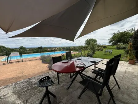 Gîte charmant avec piscine partagée près de Saint-Pourçain-sur-Sioule - Photo 16