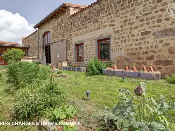 Gite à Verrières en Forez,Gîte de charme avec terrasses et plancha FR-1-496-327 N°1012894