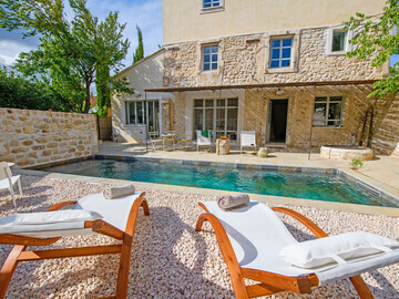 Location Huisje in Maussane les Alpilles,Maison rénovée à Maussane avec piscine et patio FR-1-599-110 N°1012899