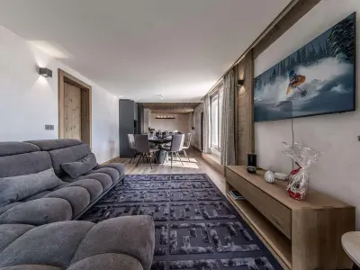 Appartement à Courchevel 1550, Magnifique appart 6 personnes près des pistes avec SPA et Parking à Courchevel 1550 - L1012956