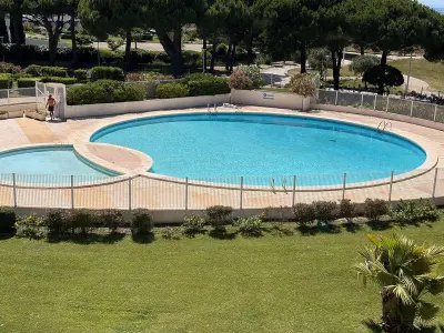 Appartement à Port Camargue, Studio climatisé près de la plage avec piscine et parking, Port Camargue - L1012958