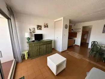 Appartement à Le Grau du Roi, Studio-cabine 4 pers, plage à 200m, parking privatif - L1012980