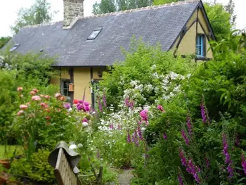 Gîte in Sainte Opportune,Maison Normande avec Jardin, Terrasse et WIFI Inclus FR-1-497-220 N°1013017