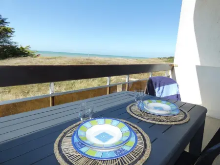 Appartement rénové, 2 chambres, balcon, parking, face mer - Photo 16