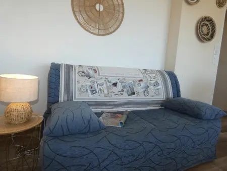 Appartement rénové, 2 chambres, balcon, parking, face mer - Photo 22