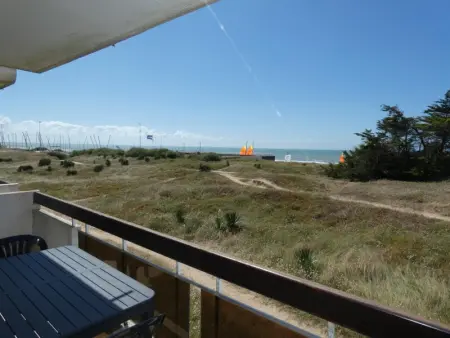 Appartement rénové, 2 chambres, balcon, parking, face mer - Photo 32