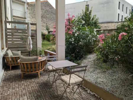 Appartement avec terrasse, jardin et WIFI au cœur historique d'Angoulême - Photo 25