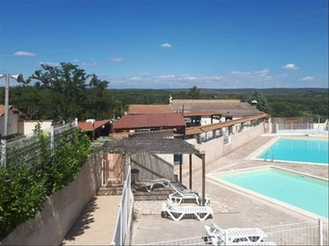 Location Chalet in Villeveyrac,Camping Borepo - Chalet Flora 4 personnes 1359267 N°1013035