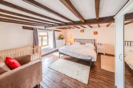 Aux Nutons, Maison de vacances caractéristique avec balcon - Photo 4