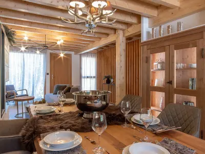 Appartement à Vars, Chalet cosy 8-10 pers, cheminée, parking, wifi - L1013225