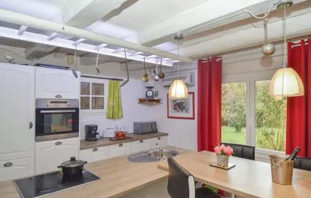 Location Maison 8 personnes à St Julien de Peyrolas - Photo 4