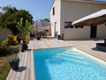 Location Cottage in Baignes Sainte Radegonde,Gîte avec piscine chauffée, jardin clos et WiFi à Baignes FR-1-653-264 N°1013317