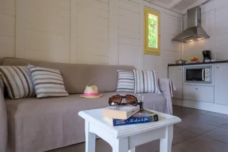 CAMPING ESTIVAL VENDRELL PLATJA BUNGALOW 4 STANDARD - Photo 2