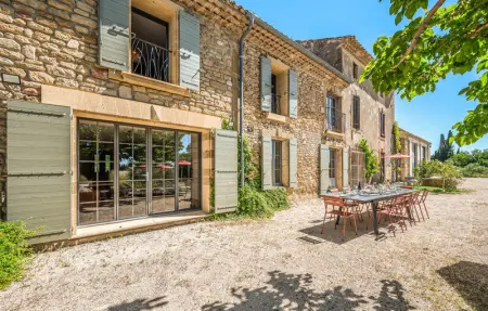 Location Maison 10 personnes à Travaillan - Photo 2