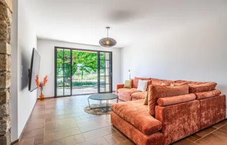 Location Maison 10 personnes à Travaillan - Photo 3