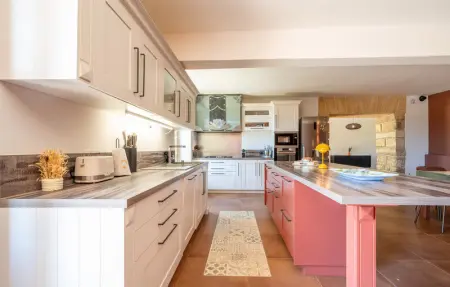 Location Maison 10 personnes à Travaillan - Photo 5