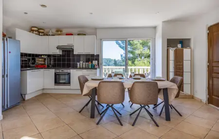 Location Appartement 6 personnes à Le Luc - Photo 2