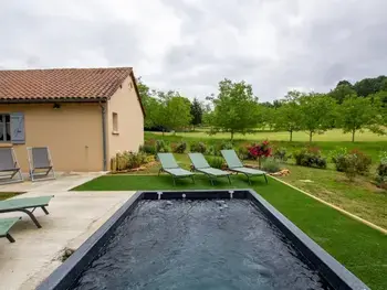 Gite à Sainte Nathalène,Maison avec piscine privée, Wifi et climatisation en Dordogne FR-1-616-384 N°1013396